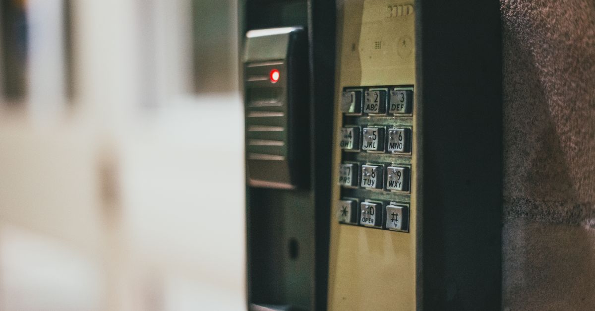 door security hardware — Fort Washington Locksmiths
