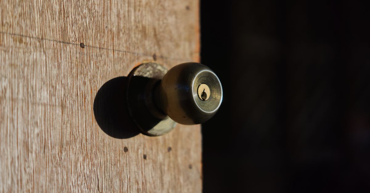 When a Door Knob Lock Replacement Becomes Necessary — Fort Washington Locksmiths